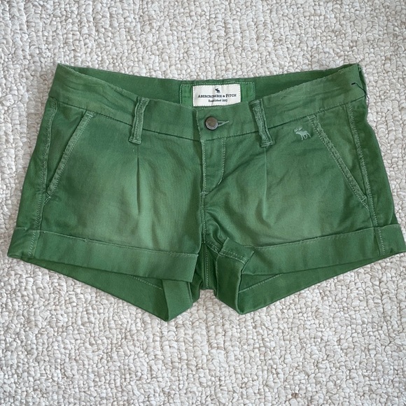 Abercrombie & Fitch Pants - 🌺Abercrombie & Fitch low rise shorts🌺